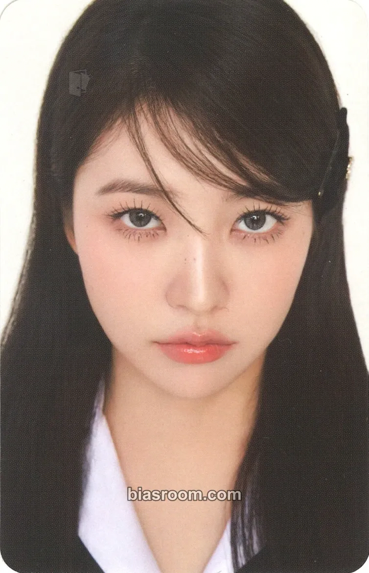 Yeri 2024 Season's Greetings Photocard - Red Velvet - Red Velvet K-pop photocard