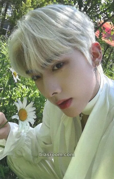 Ricky Youth in the Shade Photocard - ZEROBASEONE - ZEROBASEONE K-pop photocard