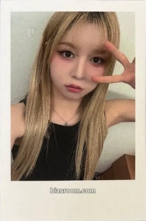 Hyerin Assemble25 Photocard - tripleS - tripleS K-pop photocard