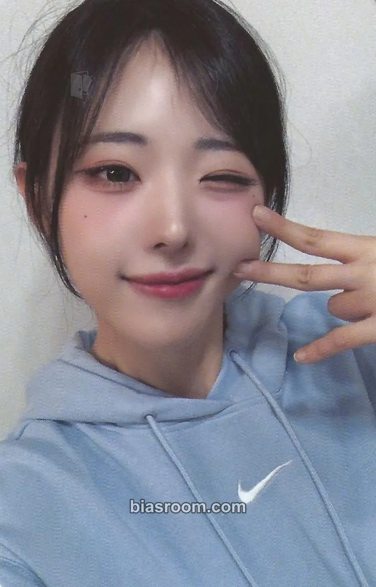 Hina In a Million Noises, I'll Be Your Harmony Photocard - QWER - QWER K-pop photocard