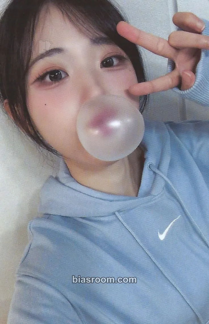 Hina In a Million Noises, I'll Be Your Harmony Photocard - QWER - QWER K-pop photocard