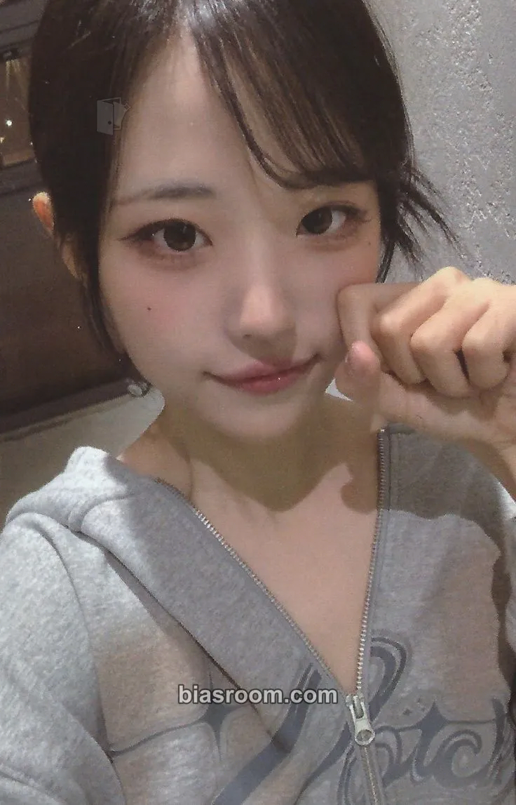 Hina In a Million Noises, I'll Be Your Harmony Photocard - QWER - QWER K-pop photocard