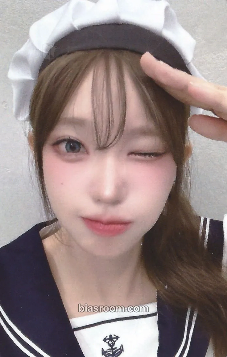 Magenta In a Million Noises, I'll Be Your Harmony Photocard - QWER - QWER K-pop photocard