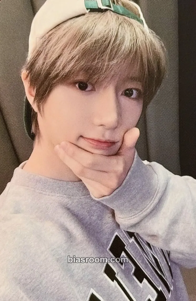 Beomgyu The Star Chapter: Sanctuary Photocard - TOMORROW X TOGETHER - TOMORROW X TOGETHER K-pop photocard