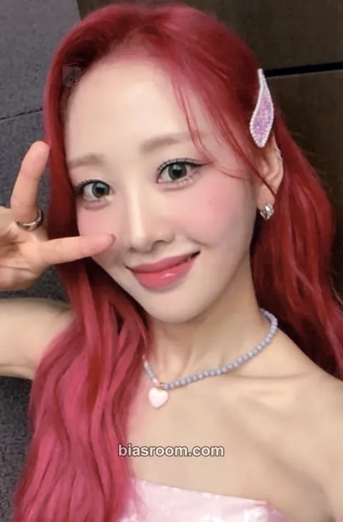 Yves Flip That Photocard - LOONA - LOONA K-pop photocard