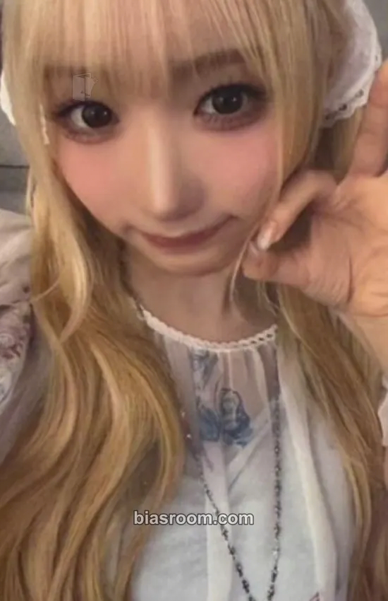 Mei &our vibe Photocard - SAY MY NAME - SAY MY NAME K-pop photocard