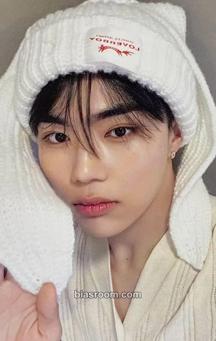 Gunwook You Had Me at Hello Photocard - ZEROBASEONE - ZEROBASEONE K-pop photocard