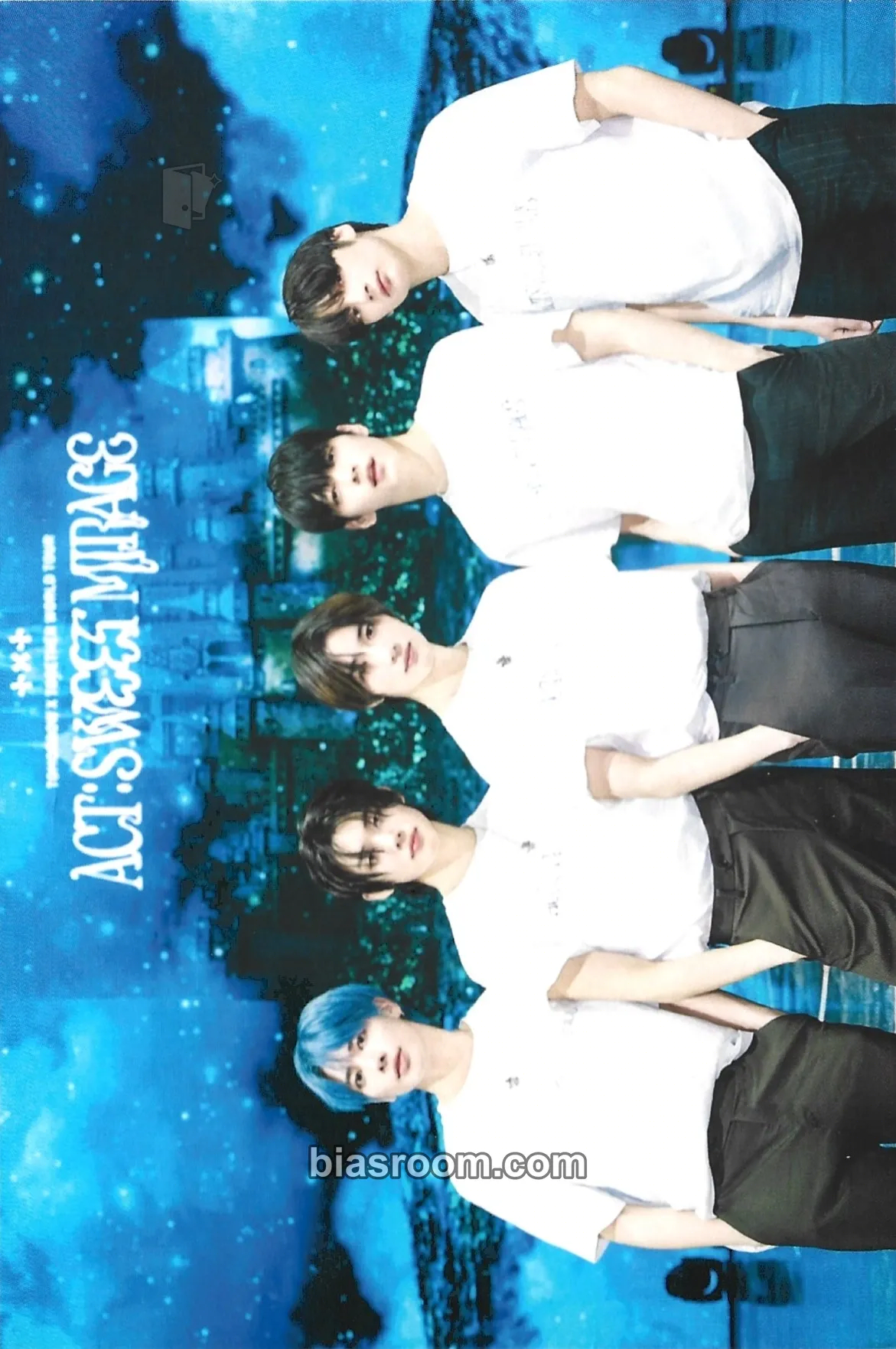 Memories: Fourth Story Photocard - TOMORROW X TOGETHER - TOMORROW X TOGETHER K-pop photocard
