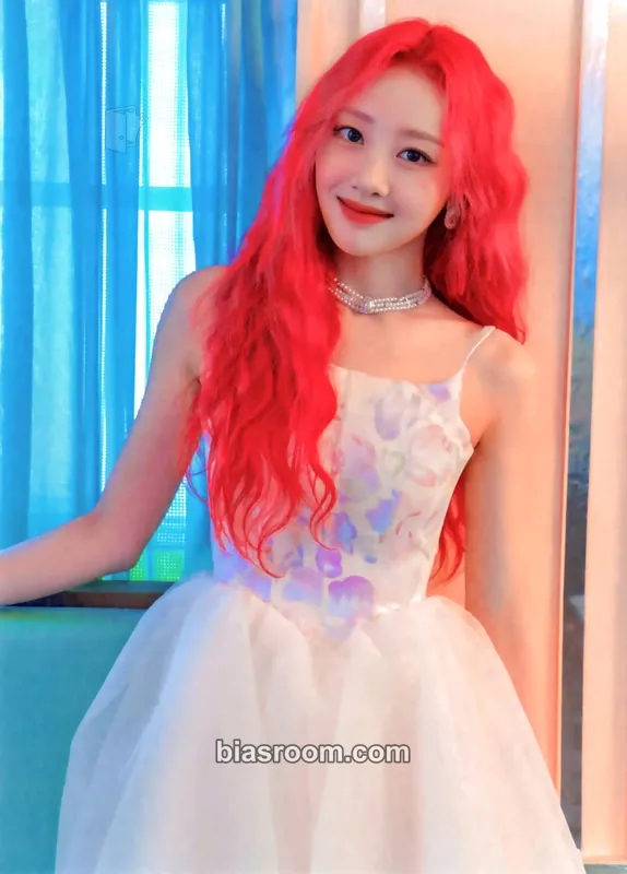 Yves Flip That Photocard - LOONA - LOONA K-pop photocard
