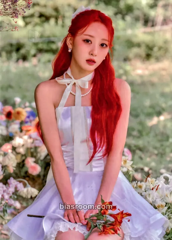 Yves Flip That Photocard - LOONA - LOONA K-pop photocard