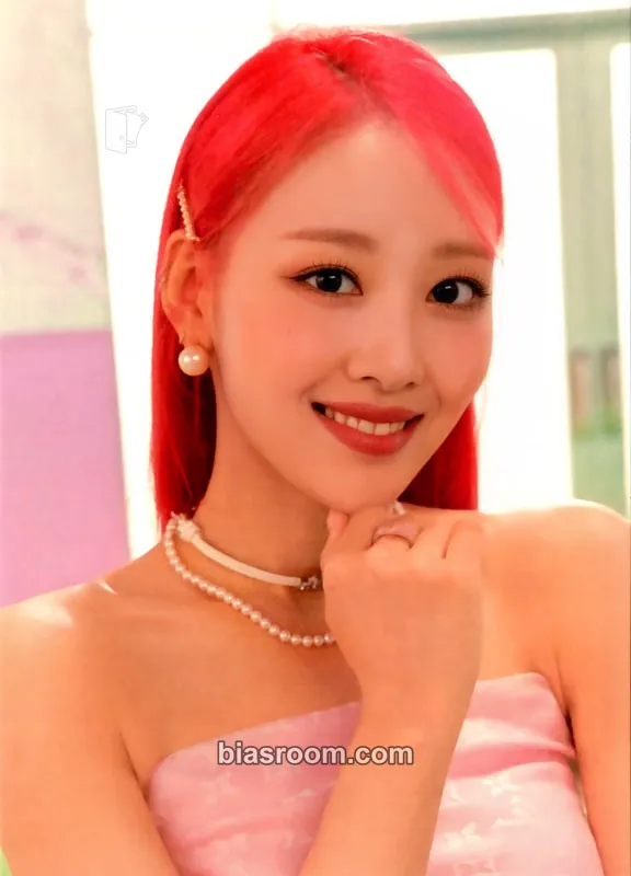 Yves Flip That Photocard - LOONA - LOONA K-pop photocard