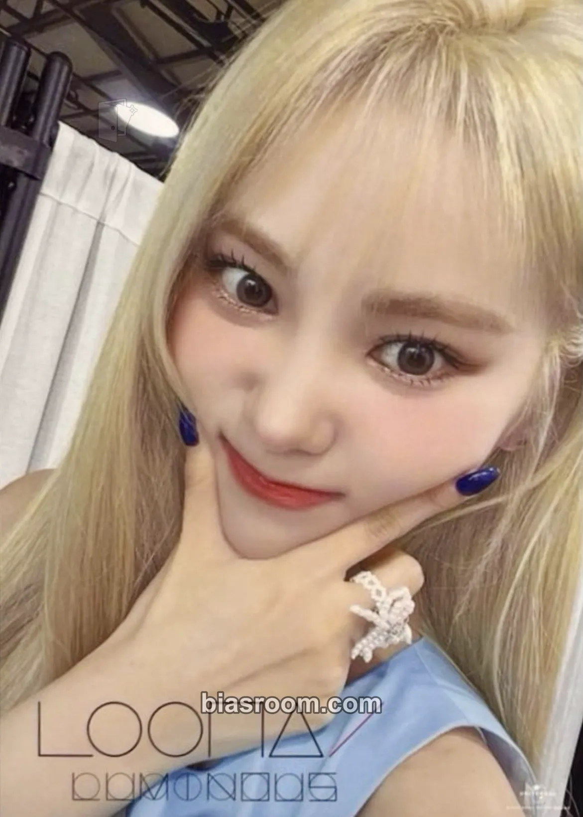 JinSoul LUMINOUS Photocard - LOONA - LOONA K-pop photocard