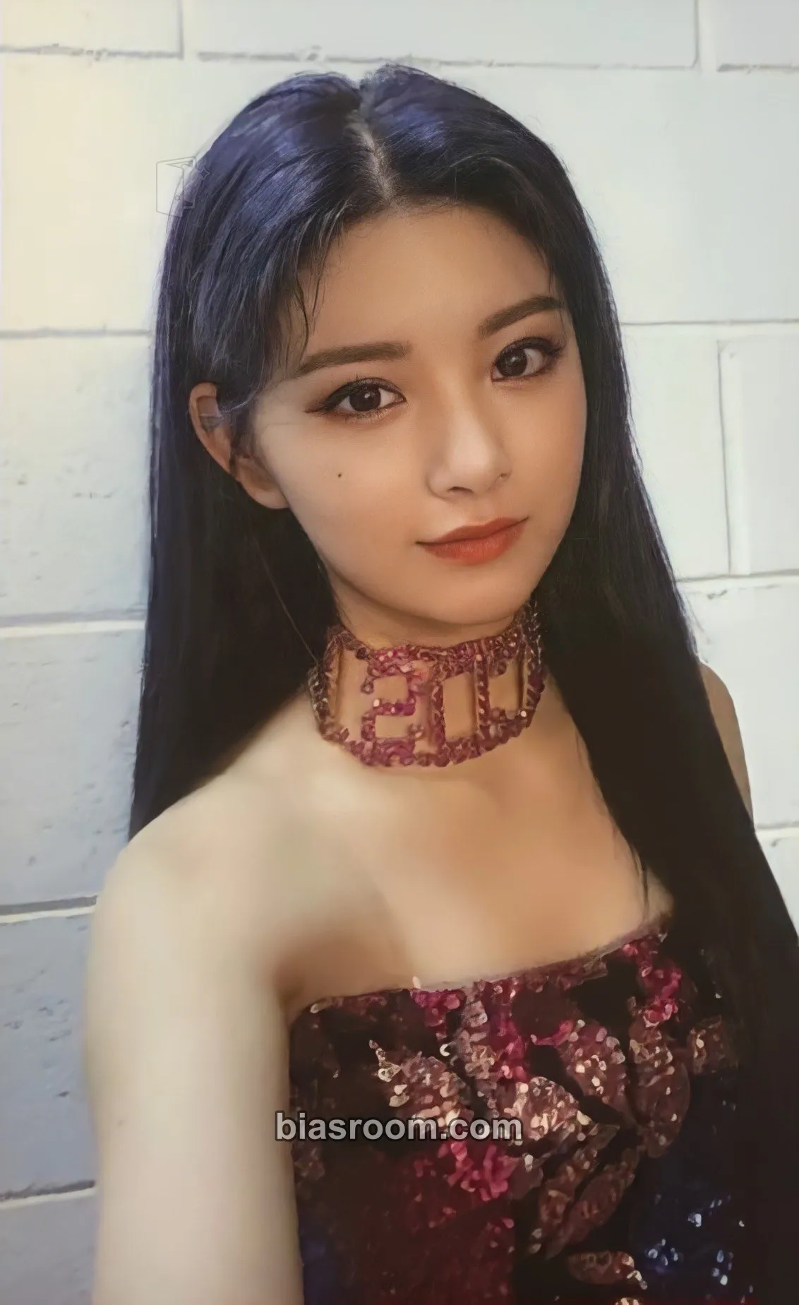Yiren -77.82X-78.29 Photocard - EVERGLOW - EVERGLOW K-pop photocard