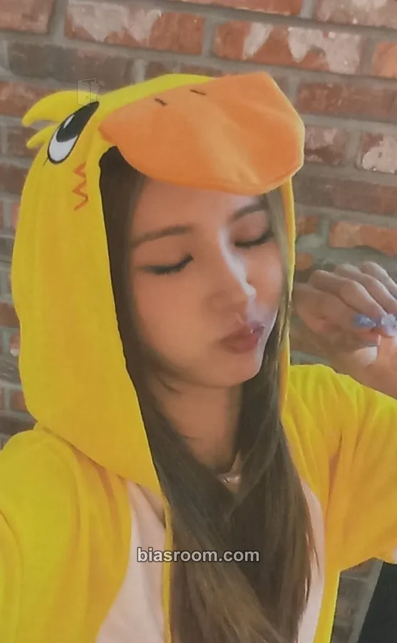Jiyoon I'M ON IT! Photocard - ICHILLIN’ - ICHILLIN’ K-pop photocard