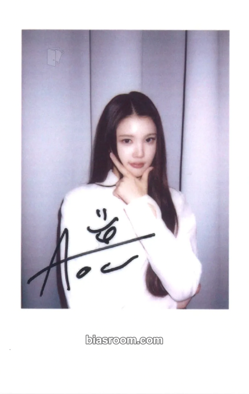 A-na FOCUS Photocard - Hearts2Hearts - Hearts2Hearts K-pop photocard