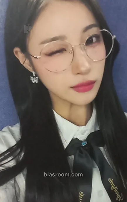 Yeju I'M ON IT! Photocard - ICHILLIN’ - ICHILLIN’ K-pop photocard