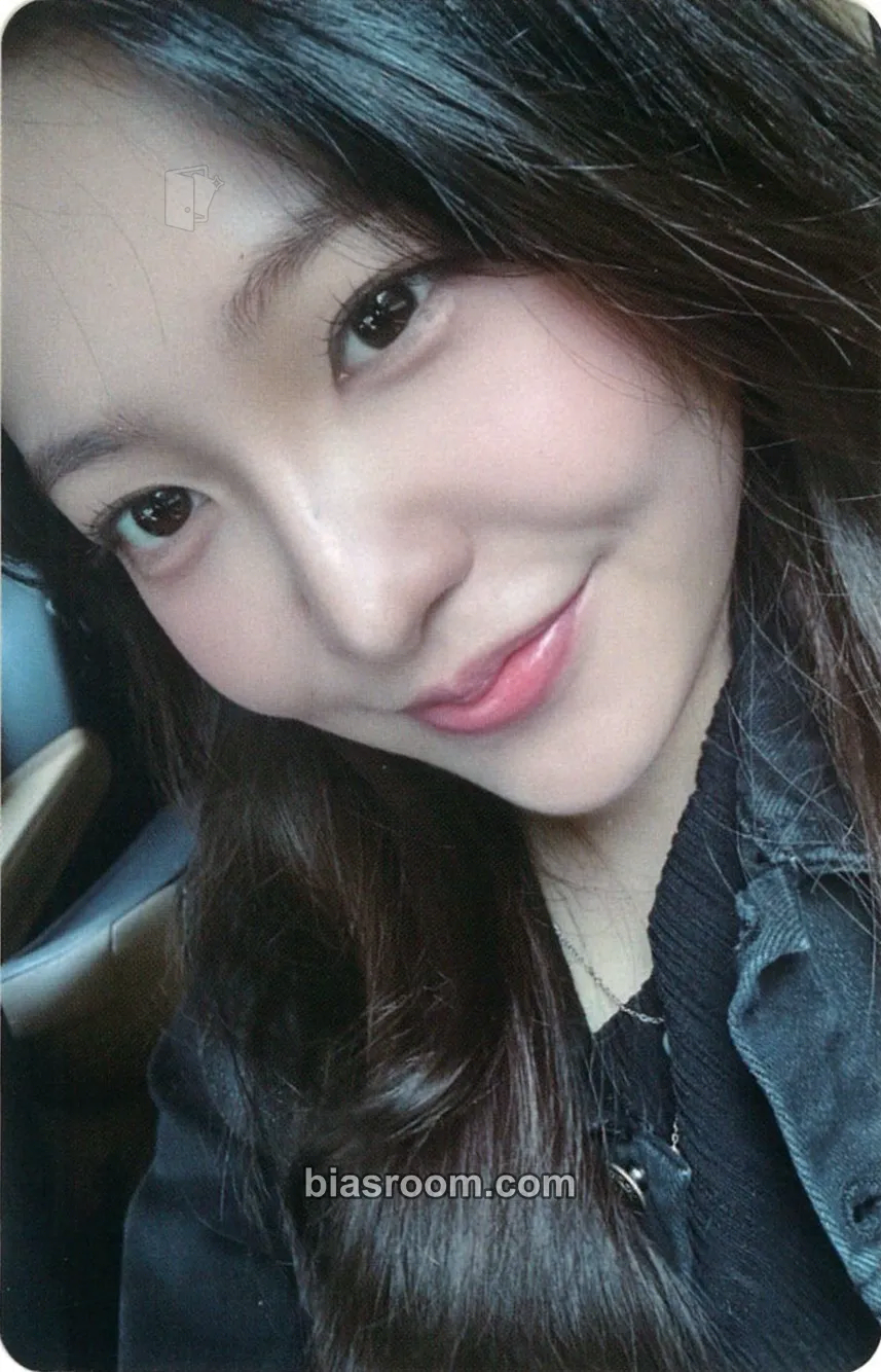 Yeri 11th Anniversary Photocard - Red Velvet - Red Velvet K-pop photocard