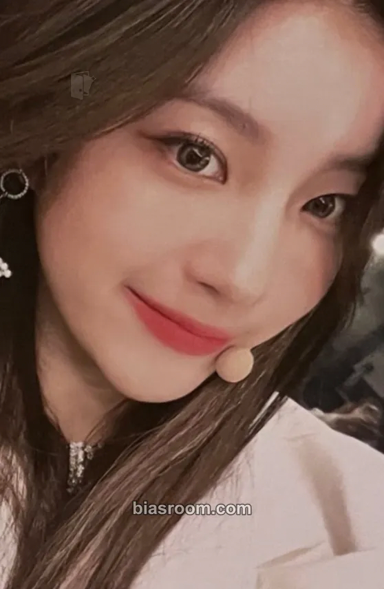 Yeju Bridge of Dreams Photocard - ICHILLIN’ - ICHILLIN’ K-pop photocard