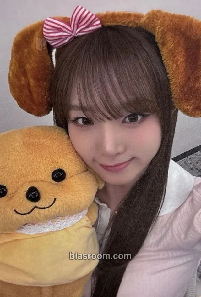 Yena - Yena - Blooming Wings Album counting stars round 2 pob (pre-order benefit)