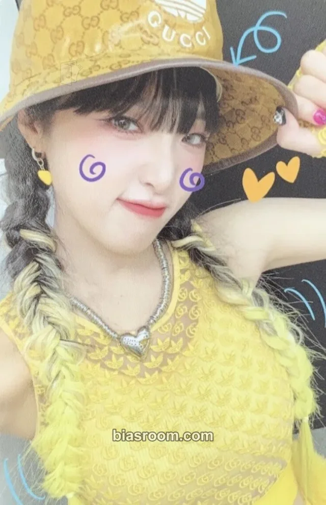 Yena - Yena - SMARTPHONE Album makestar video call (fancall) doodle version