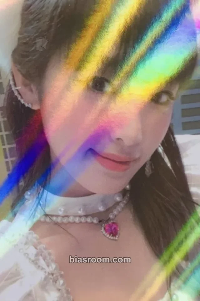 Yena - Yena - SMARTPHONE Album album photocard holographic (hologram)