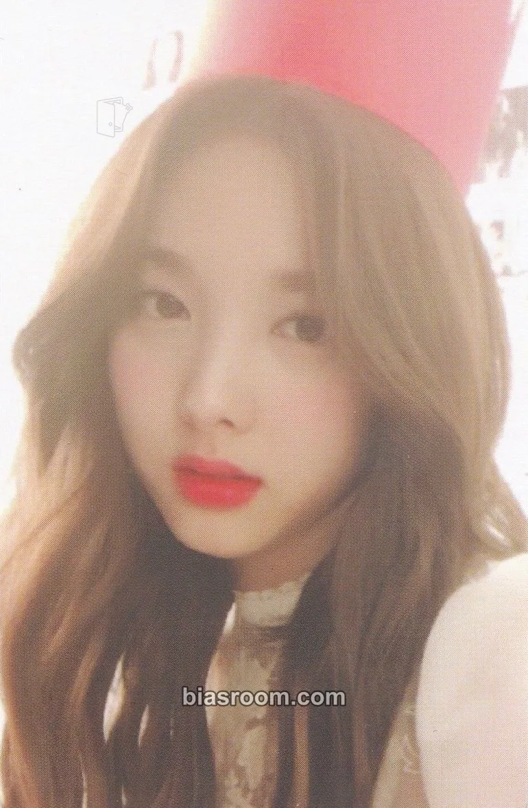 Nayeon ONCE Fanclub 1st Generation Photocard - TWICE - TWICE K-pop photocard