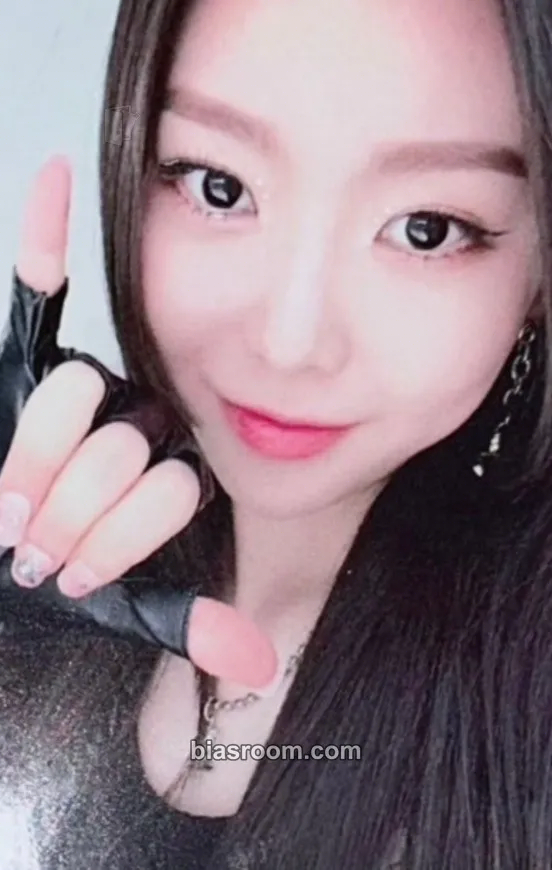 Jackie Challenger Photocard - ICHILLIN’ - ICHILLIN’ K-pop photocard