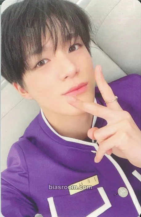 Jeno 2022 Season’s Greetings Photocard - NCT DREAM - NCT DREAM K-pop photocard