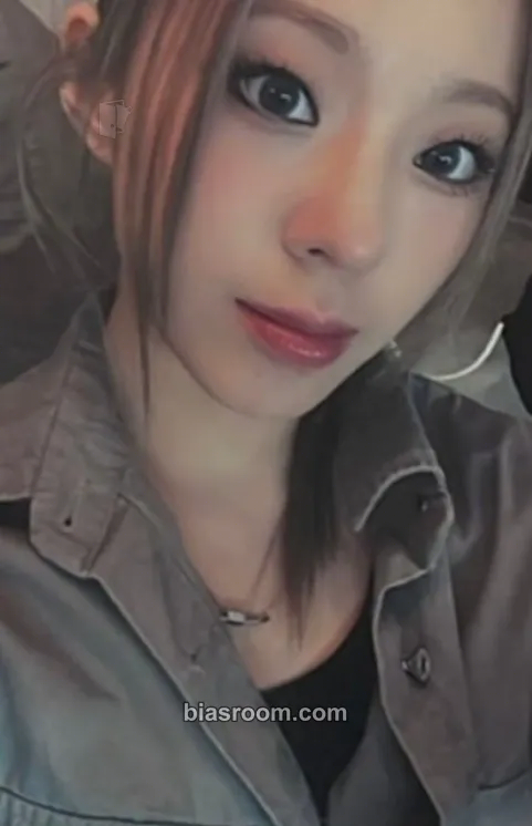Chaerin SIREN Photocard - ICHILLIN’ - ICHILLIN’ K-pop photocard
