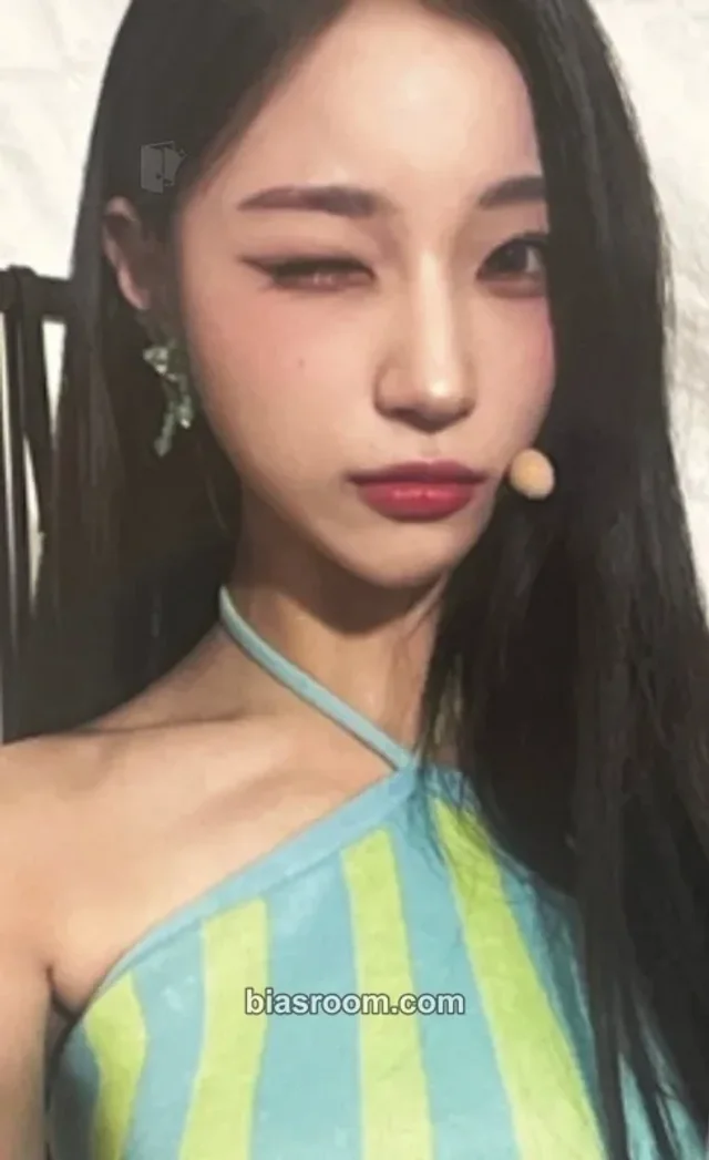 ICHILLIN’ - Yeju - I'M ON IT! Album kpopmerch video call (fancall) round 4