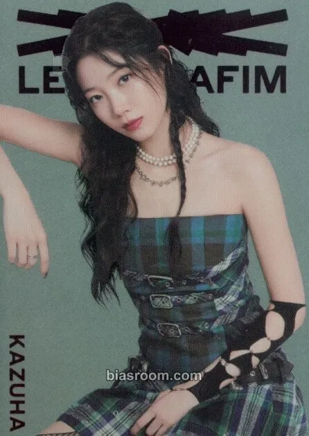 Kazuha Bandai Namco Wafers x Le Sserafim Photocard - LE SSERAFIM - LE SSERAFIM K-pop photocard