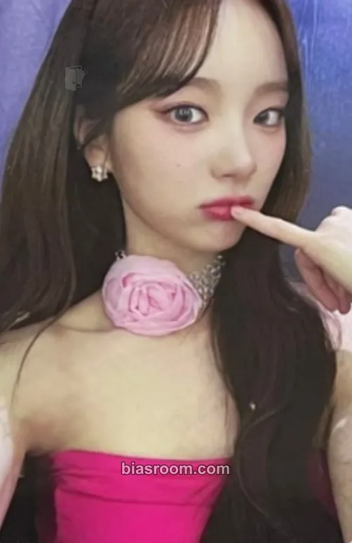 E.JI Feelin' Hot Photocard - ICHILLIN’ - ICHILLIN’ K-pop photocard