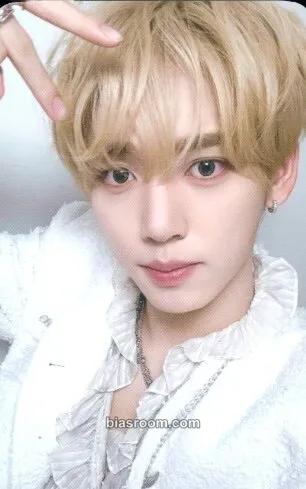 Yujin Cinema Paradise Photocard - ZEROBASEONE - ZEROBASEONE K-pop photocard