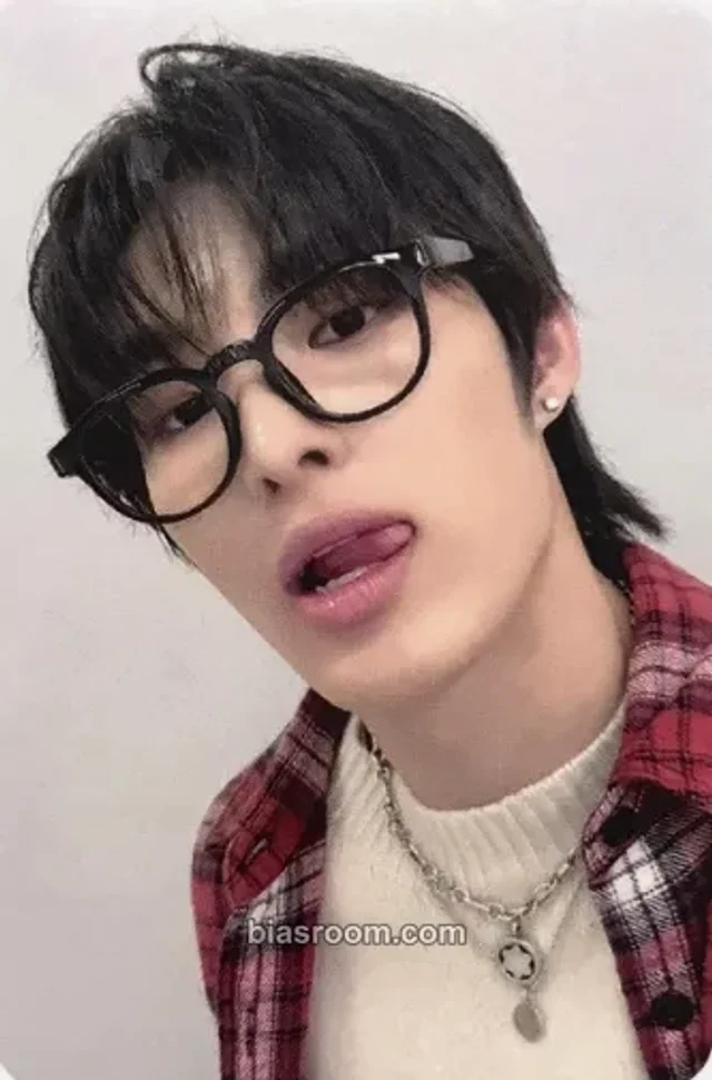 82Major - Yechan - Trophy Album jjmuze (jj muze) video call (fancall) photo event round 2