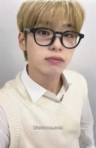 Dogyun Trophy Photocard - 82Major - 82Major K-pop photocard