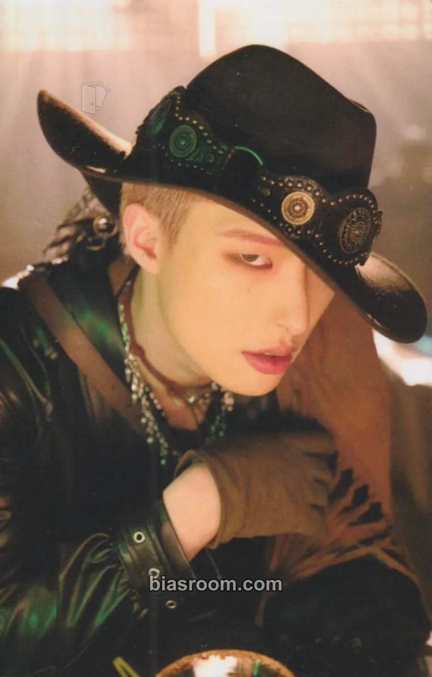 Mingi THE WORLD EP.2 : OUTLAW Photocard - ATEEZ - ATEEZ K-pop photocard