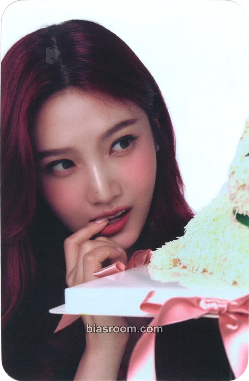 Joy SMTown Live 2025 Photocard - Red Velvet - Red Velvet K-pop photocard