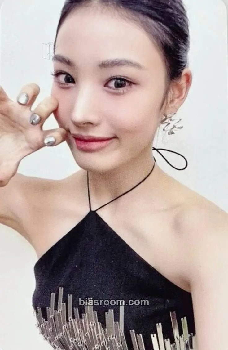 Jini An Iron Hand In A Velvet Glove Photocard - Jini K-pop photocard