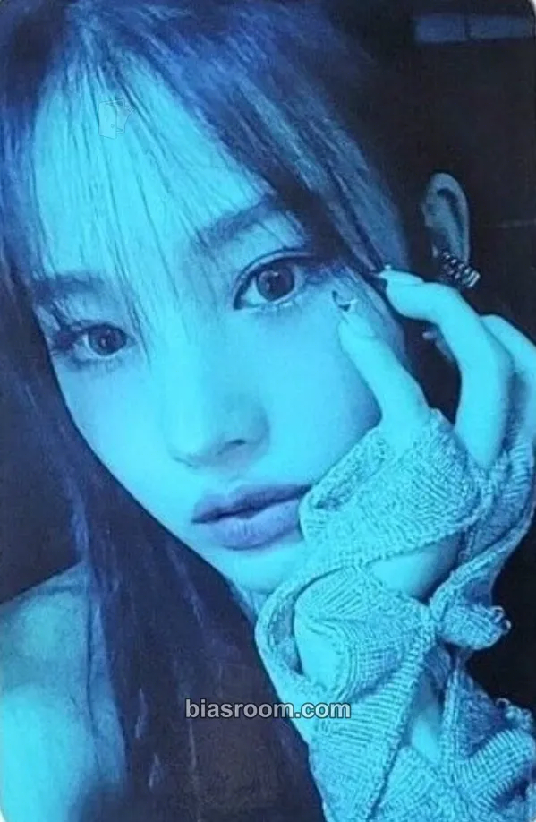 Jini An Iron Hand In A Velvet Glove Photocard - Jini K-pop photocard