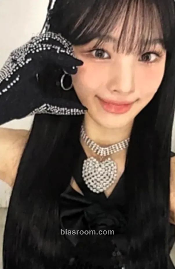 Jini An Iron Hand In A Velvet Glove Photocard - Jini K-pop photocard