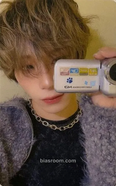 Haru UXLXVE Photocard - XLOV - XLOV K-pop photocard