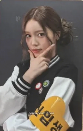 Jeong Saebi KCON 2025 Photocard - izna - izna K-pop photocard