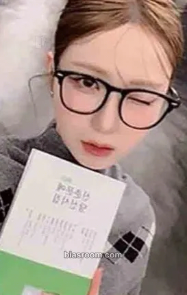 Hitomi &our vibe Photocard - SAY MY NAME - SAY MY NAME K-pop photocard