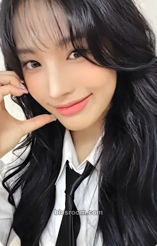Jini An Iron Hand In A Velvet Glove Photocard - Jini K-pop photocard
