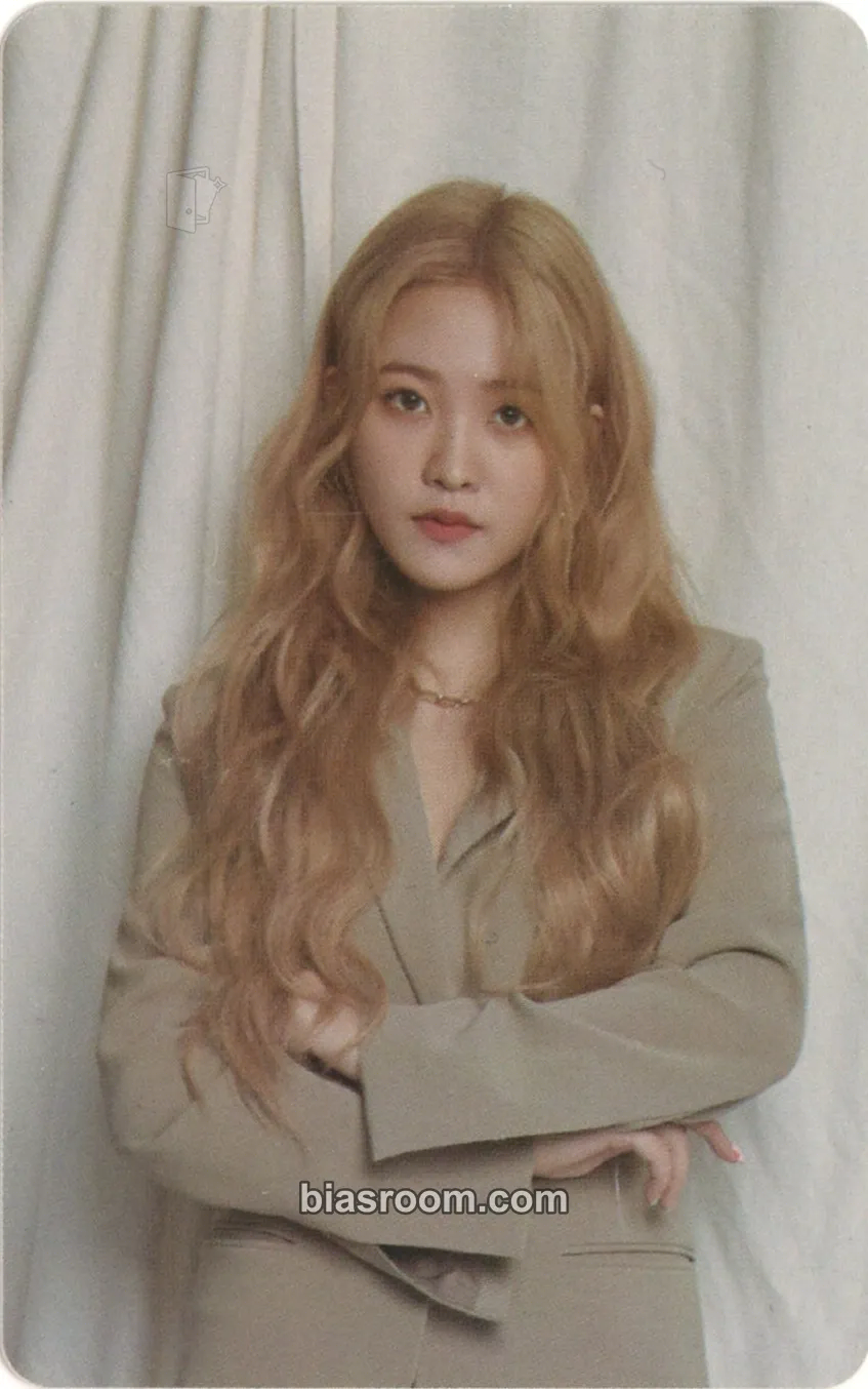 Yeri 2020 Season's Greetings Photocard - Red Velvet - Red Velvet K-pop photocard