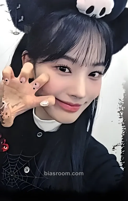 Jini An Iron Hand In A Velvet Glove Photocard - Jini K-pop photocard