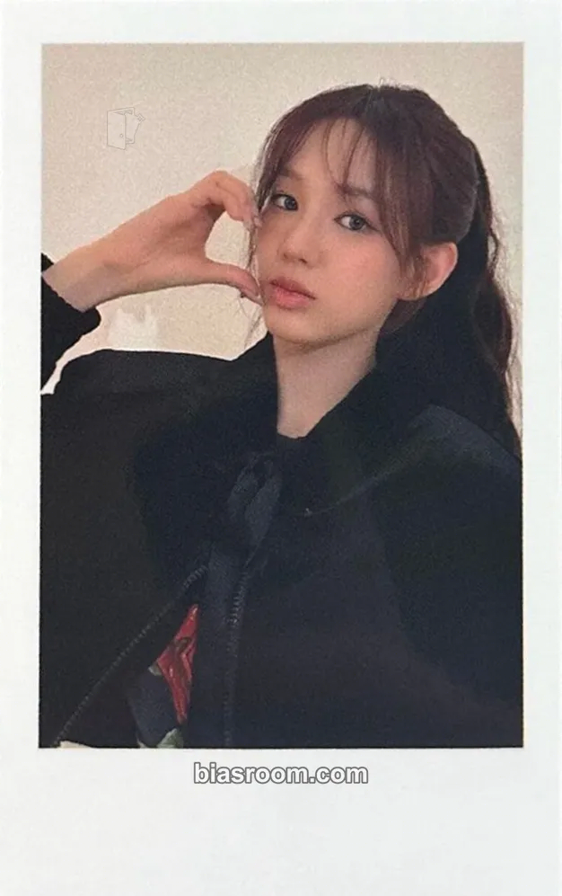 Ryu Sarang N/a Photocard - izna - izna K-pop photocard