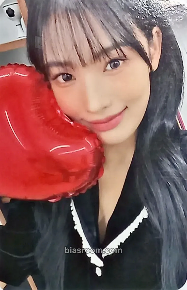 Jini An Iron Hand In A Velvet Glove Photocard - Jini K-pop photocard