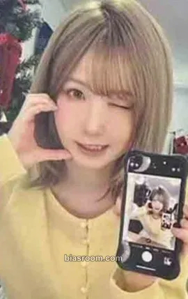 Hitomi &our vibe Photocard - SAY MY NAME - SAY MY NAME K-pop photocard