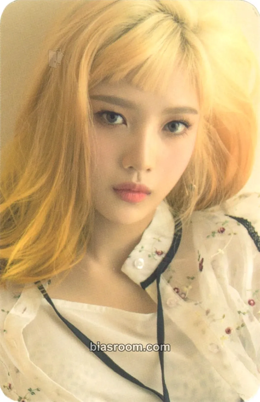 Joy 8th Anniversary Photocard - Red Velvet - Red Velvet K-pop photocard